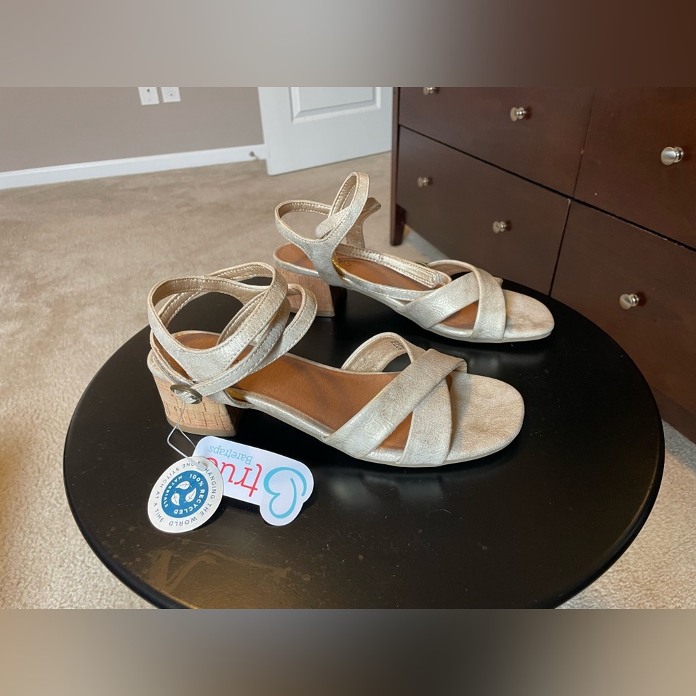 BareTraps Vivian Sandals